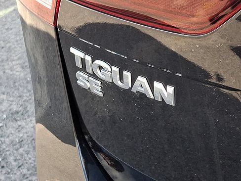 Used 2019 Volkswagen Tiguan SEL AWD/4WD image 29