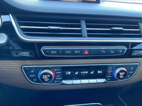 Used 2017 Audi Q7 3.0T Prestige image 30