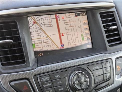 Used 2019 Nissan Pathfinder SL image 9