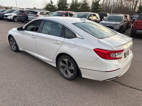 Used 2018 Honda Accord EX image 4