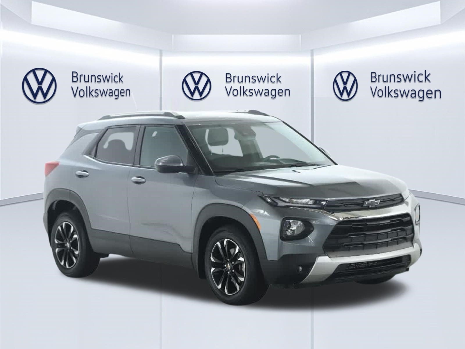 Used 2021 Chevrolet TrailBlazer LT w/ Convenience Package FWD image 9