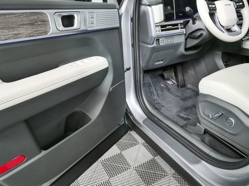 Used 2024 Hyundai Santa Fe Limited FWD image 28