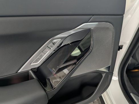 Certified 2024 BMW 760i xDrive image 12