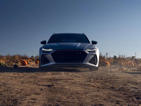 Used 2024 Audi RS 6 performance image 14