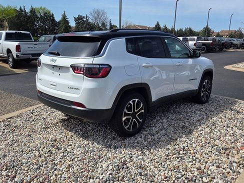 Certified 2022 Jeep Compass Limited AWD/4WD image 5