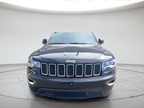 Used 2020 Jeep Grand Cherokee Laredo AWD/4WD image 8