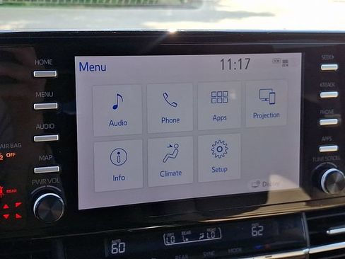 Used 2021 Toyota Sienna XLE FWD image 20