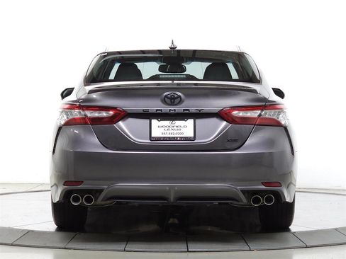 Used 2019 Toyota Camry XSE image 6
