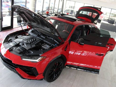 Used 2023 Lamborghini Urus S AWD/4WD image 35