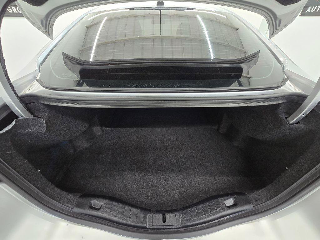 Used 2018 Ford Fusion SE FWD image 13