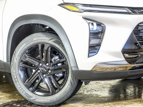 New 2026 Chevrolet Trax ACTIV w/ Sunroof Package image 4