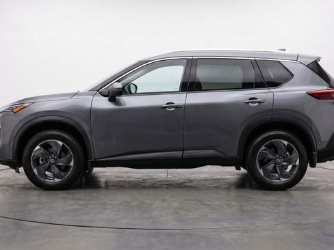Used 2025 Nissan Rogue SV AWD/4WD image 5