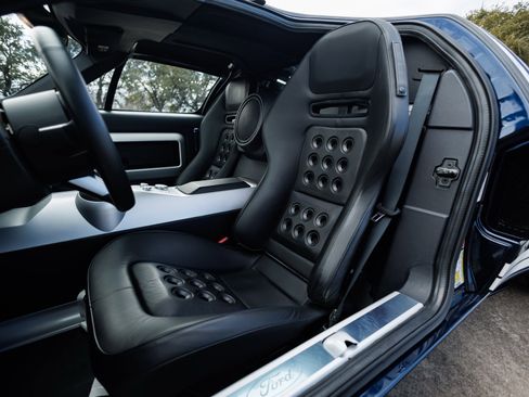 Used 2006 Ford GT image 58