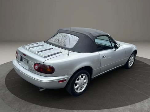 Used 1990 MAZDA MX-5 Miata RWD image 11
