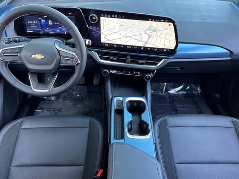 Used 2024 Chevrolet Equinox EV LT FWD image 16