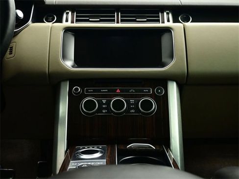 Used 2017 Land Rover Range Rover Supercharged image 6