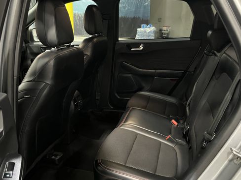 Used 2024 Ford Escape ST-Line image 14