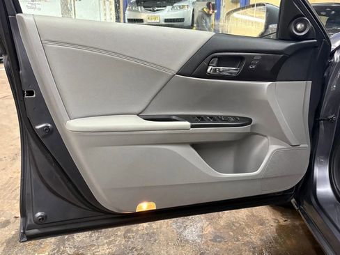 Used 2013 Honda Accord EX-L image 26