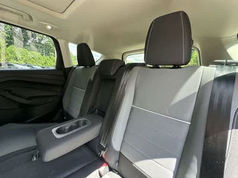 Used 2015 Ford Escape SE w/ Equipment Group 201A AWD/4WD image 18