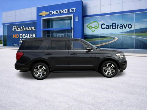 Used 2024 Ford Expedition XLT image 7