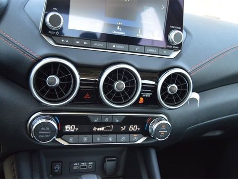 Used 2025 Nissan Sentra SR w/ SR Premium Package image 27