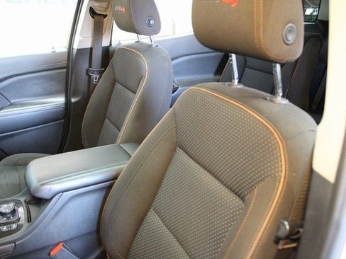 Used 2020 GMC Acadia AT4 image 21