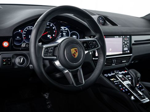 Certified 2021 Porsche Cayenne image 15