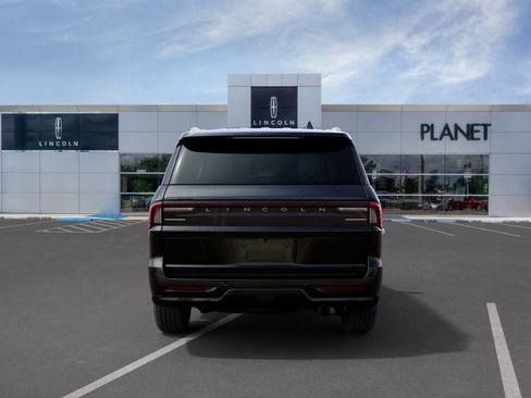 New 2027 Lincoln Navigator Black Label AWD/4WD image 7