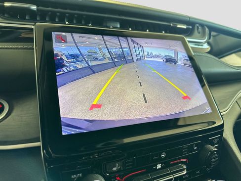 Used 2022 Jeep Grand Cherokee Limited 4xe AWD/4WD image 17