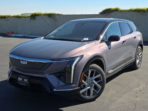 New 2026 Cadillac Optiq Luxury 1 RWD image 10