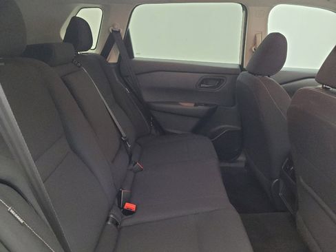 Used 2024 Nissan Rogue S AWD/4WD image 19