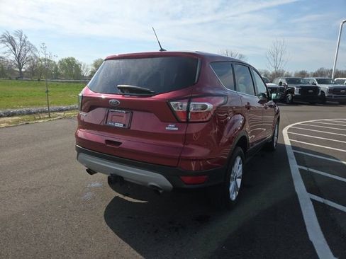 Used 2017 Ford Escape SE image 6