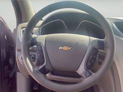 Used 2013 Chevrolet Traverse LS FWD image 24