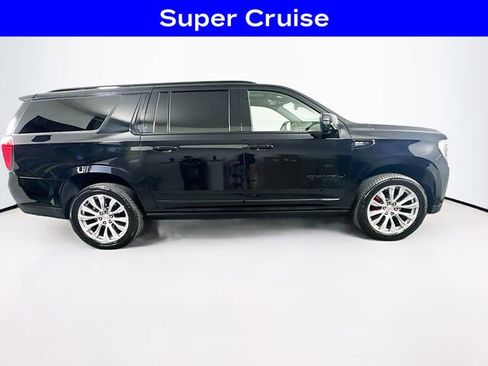 Used 2024 GMC Yukon XL Denali AWD/4WD image 8