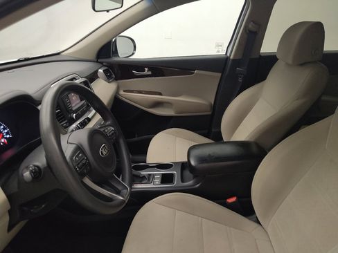 Used 2017 Kia Sorento FWD image 17
