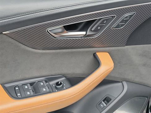 Used 2022 Audi RS Q8 image 24