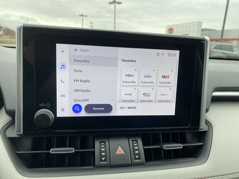 Used 2024 Toyota RAV4 XLE Premium image 19