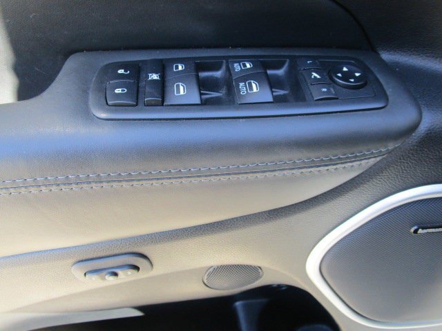 Used 2020 Jeep Grand Cherokee Summit w/ Platinum Series Group AWD/4WD image 13