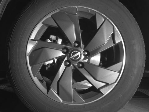 Used 2025 Nissan Rogue SV FWD image 12