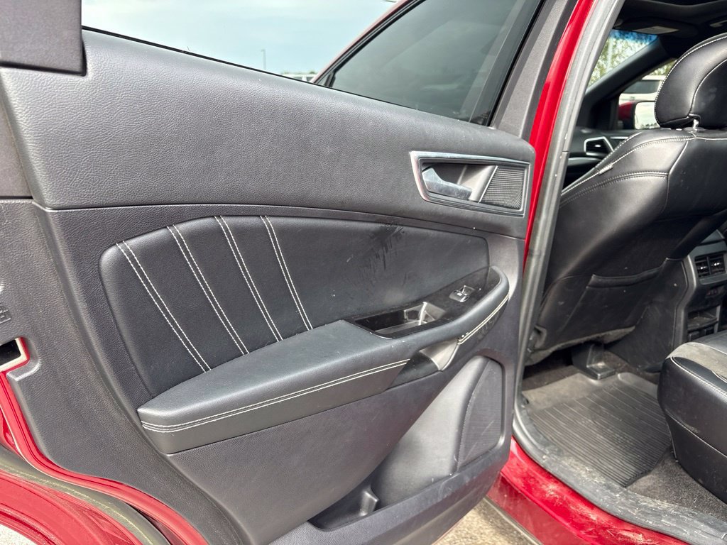 Used 2019 Ford Edge ST w/ Equipment Group 401A AWD/4WD image 17