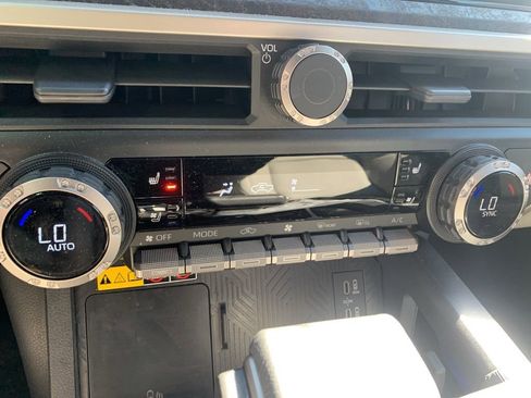 Used 2024 Toyota Tacoma Limited w/ Limited Package (LT) image 13