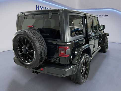 Used 2023 Jeep Wrangler Sahara image 4