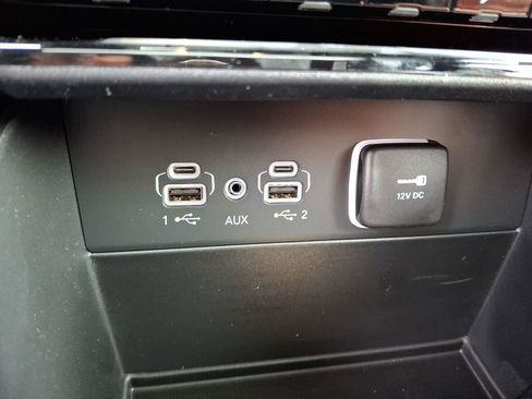 New 2025 Jeep Grand Cherokee L Laredo image 16