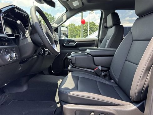 New 2025 GMC Sierra 2500 SLT image 11