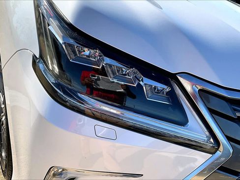 Used 2017 Lexus LX 570 4WD image 27