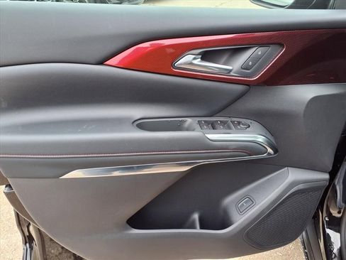 New 2026 Chevrolet Traverse Z71 w/ Driver Confidence Package image 12