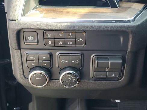 New 2026 Chevrolet Suburban High Country w/ Sun And Tow Package AWD/4WD image 30