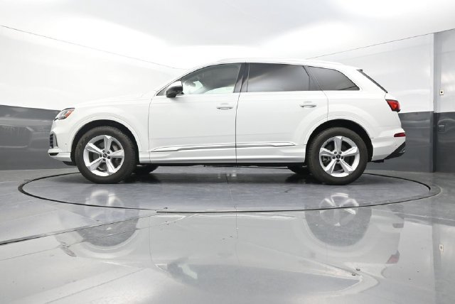 Used 2021 Audi Q7 3.0T Premium w/ Convenience Package AWD/4WD image 34