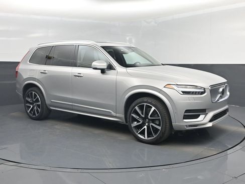 Used 2023 Volvo XC90 B6 Plus w/ Protection Package AWD/4WD image 1
