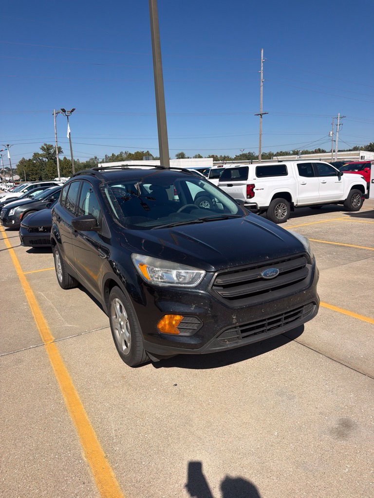 Used 2017 Ford Escape S FWD image 1